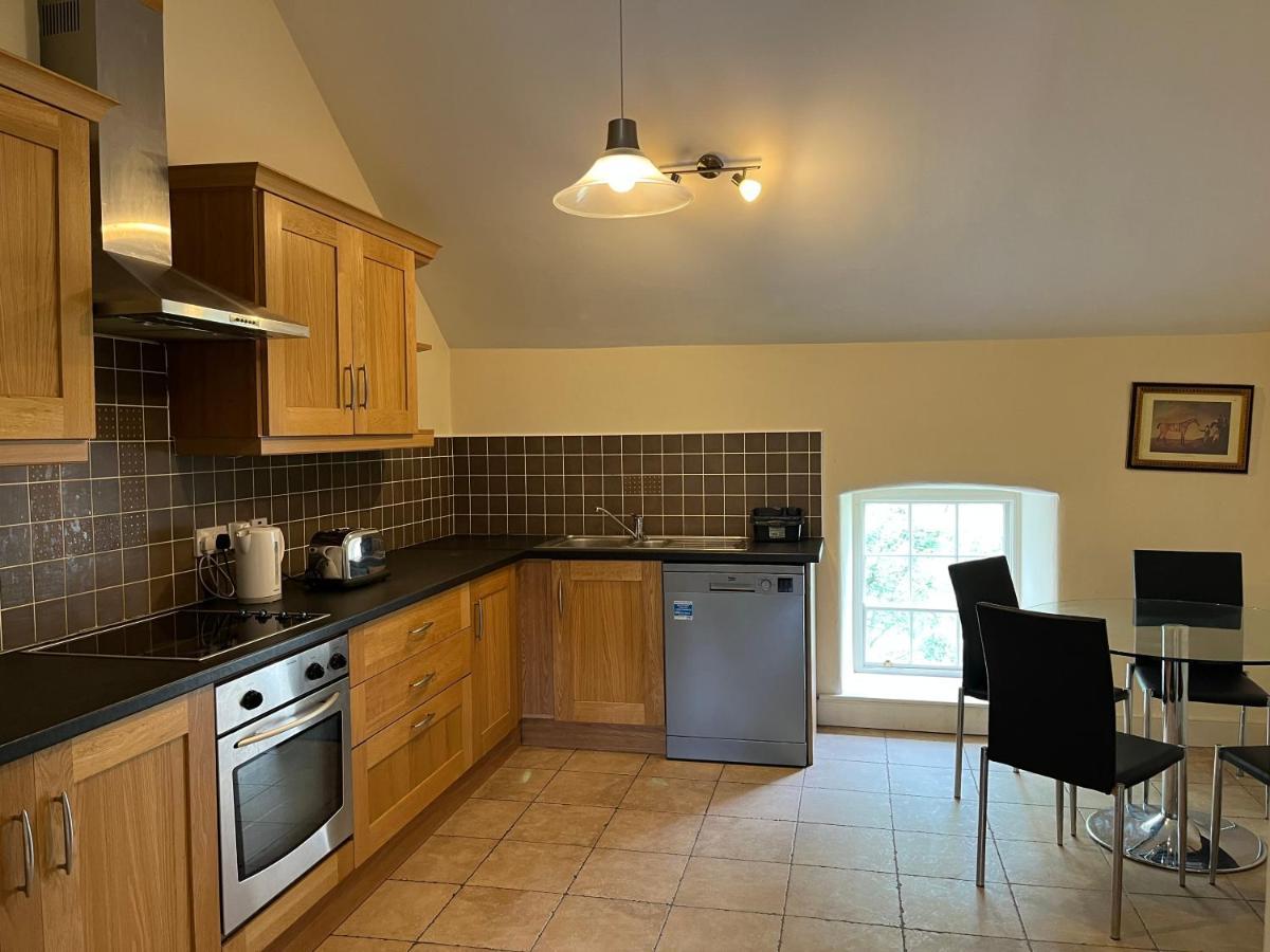 2 Bed Courtyard Apartment At Rockfield House Kells In Meath - Short Term Let Eksteriør bilde